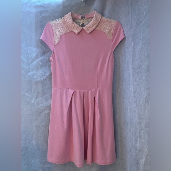 Pink Lace Open-Back A-line Dress - Picture 3 of 14